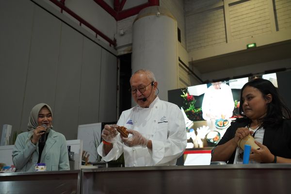 Hadiri Agrofood Expo, William Wongso Kreasikan Dessert Khas Italia Berselera Nusantara